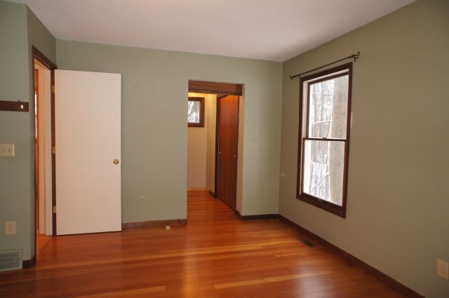 3838 Manchester Road Traverse City, MI 49686 - Photo 17 of 31 1814028-16.JPG
