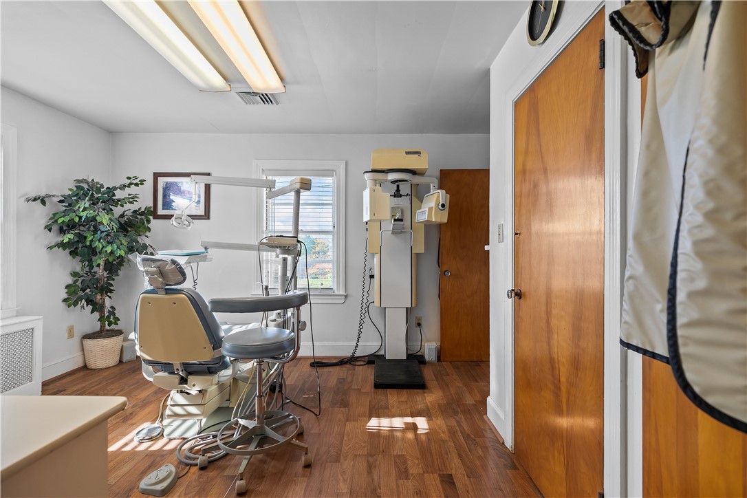 74 Valley Road Middletown, RI 02842 - Photo 13 of 48