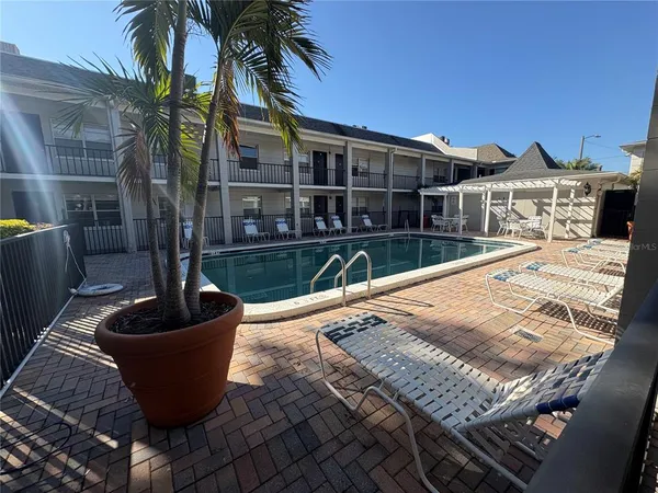 $1,300 | 5221 Bayshore Boulevard, Unit 59, Tampa, FL 33611