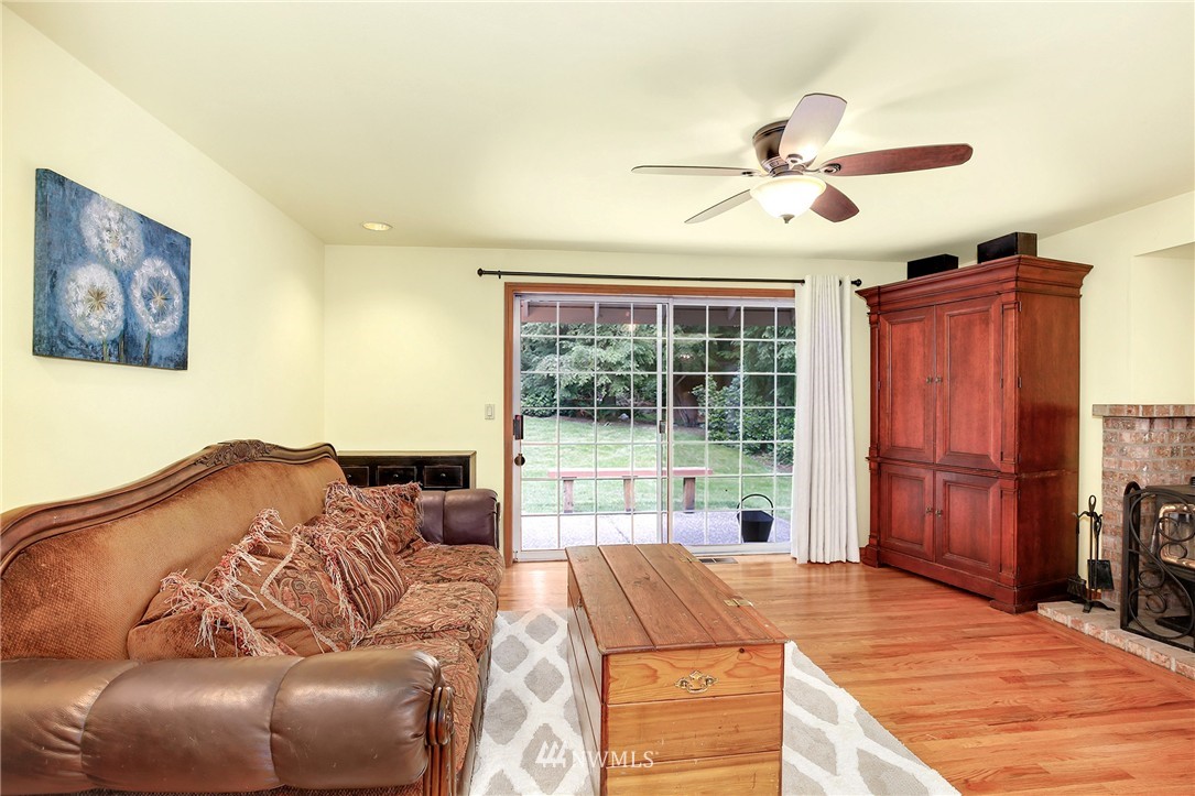 16918 Mountain View Road Northeast Duvall, WA 98019 - Photo 15 of 25 Gallery Image 15