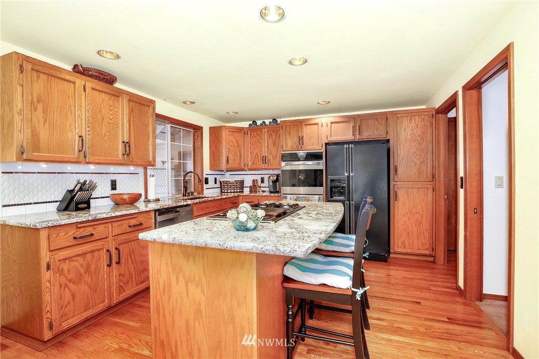 16918 Mountain View Road Northeast Duvall, WA 98019 - Photo 10 of 25 Gallery Image 10