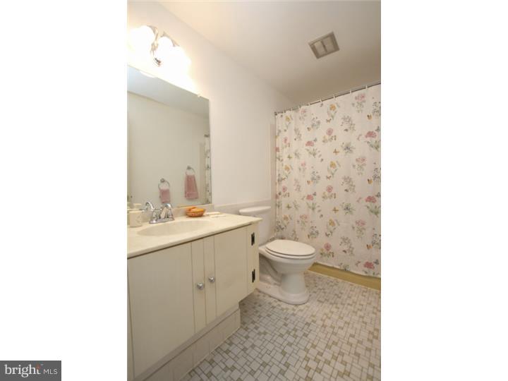 17 Doncaster Road Cherry Hill, NJ 08003 - Photo 19 of 24 Bathroom