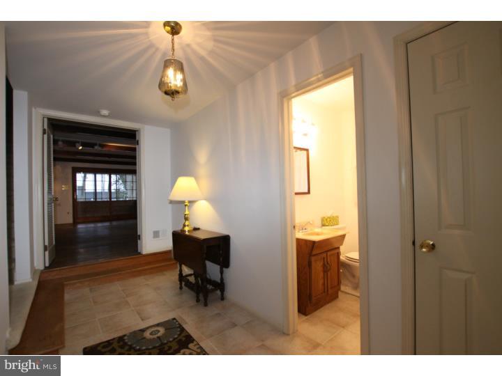 17 Doncaster Road Cherry Hill, NJ 08003 - Photo 3 of 24 Foyer