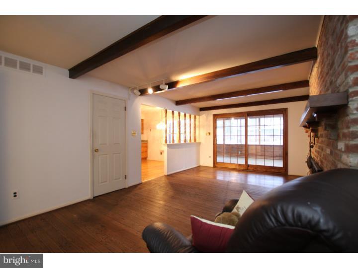17 Doncaster Road Cherry Hill, NJ 08003 - Photo 9 of 24 Family Room