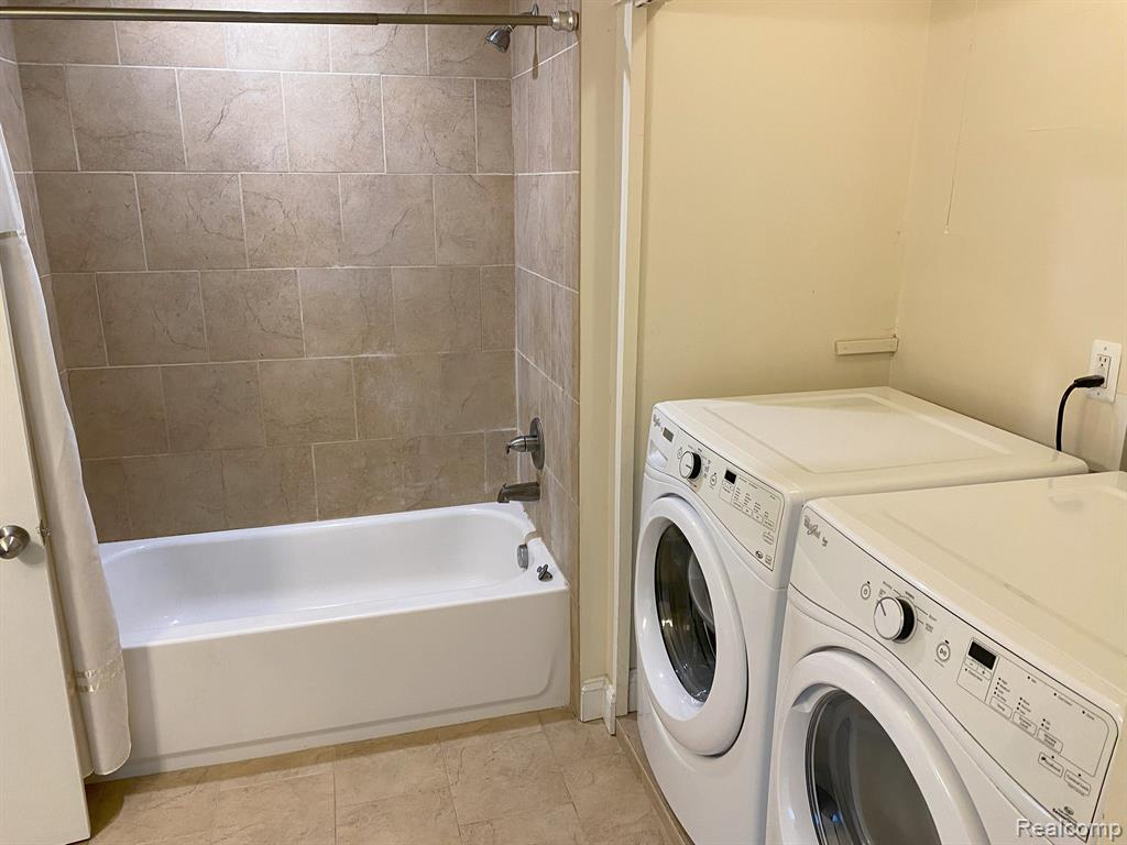 319 Oak Street Rochester, MI 48307 - Photo 11 of 26