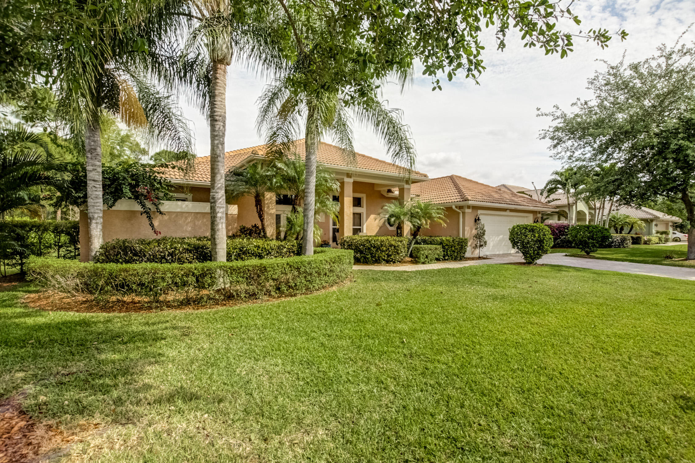 2675 Southwest Windship Way Stuart, FL 34997 - Photo 4 of 42 0004_5_6