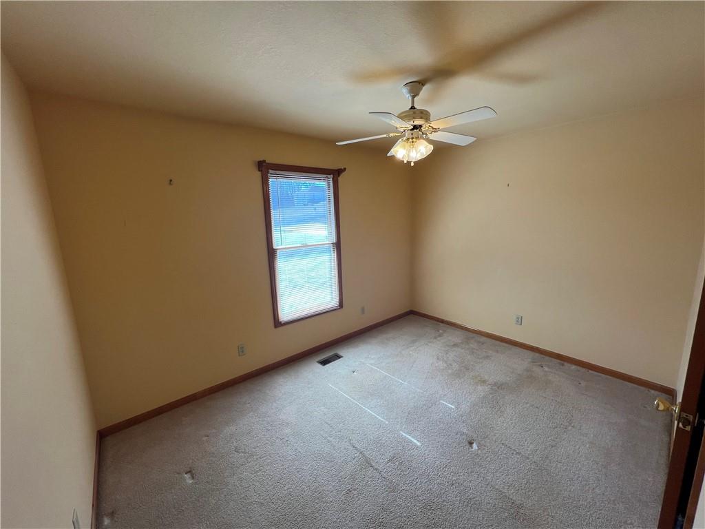 9 Southeast Hilltop Terrace Road St. Joseph, MO 64507 - Photo 19 of 40