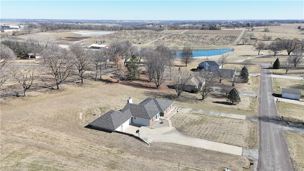 9 Southeast Hilltop Terrace Road St. Joseph, MO 64507 - Photo 2 of 40