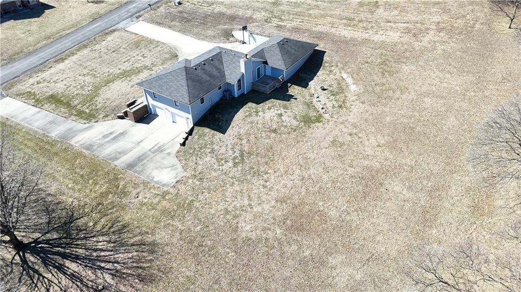 9 Southeast Hilltop Terrace Road St. Joseph, MO 64507 - Photo 38 of 40