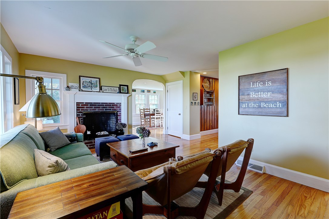 37 Indian Road Little Compton, RI 02837 - Photo 7 of 48