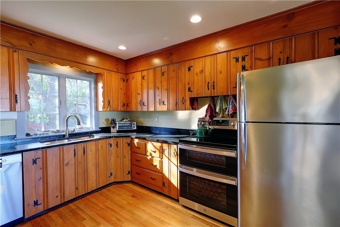 37 Indian Road Little Compton, RI 02837 - Photo 8 of 48