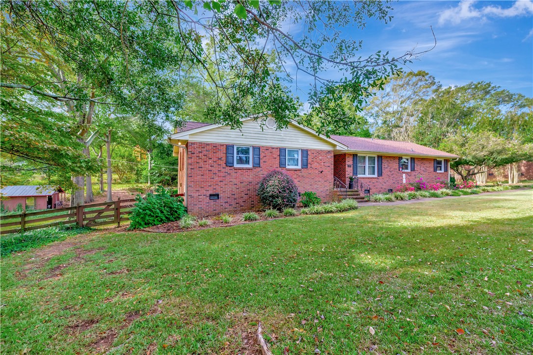 416 Van Martin Road Anderson, SC 29621 - Photo 1 of 38