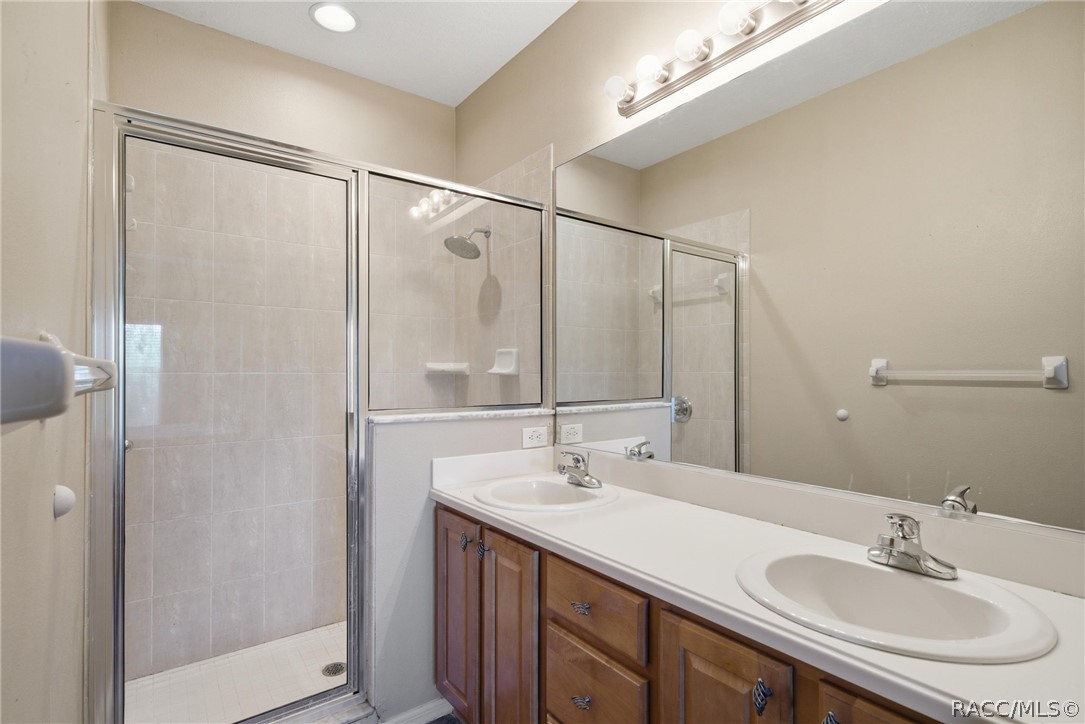 1598 West Spring Meadow Loop Lecanto, FL 34461 - Photo 18 of 74 Second Level Primary EnSuite Bath