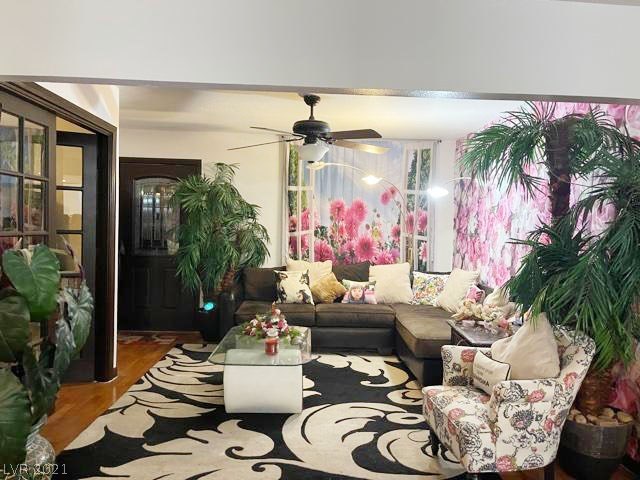 508 East Rolly Street Henderson, NV 89011 - Photo 6 of 41 Gallery Image 6