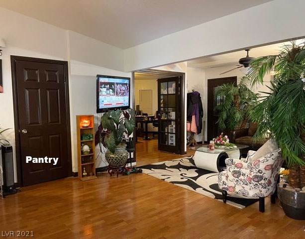 508 East Rolly Street Henderson, NV 89011 - Photo 7 of 41 Gallery Image 7