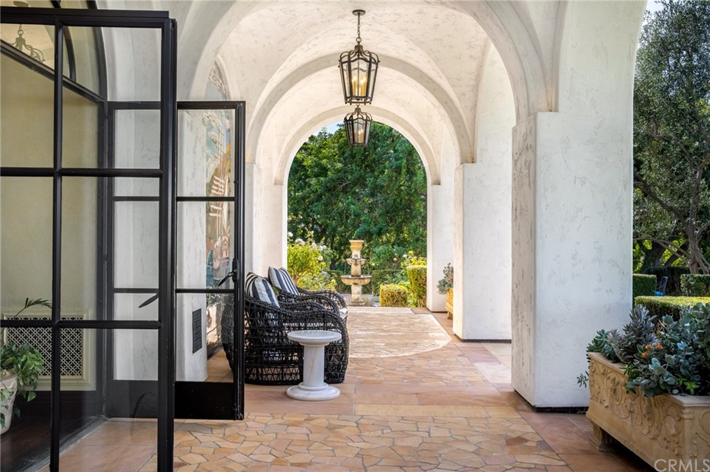 909 Vía Coronel Palos Verdes Estates, CA 90274 - Photo 45 of 59