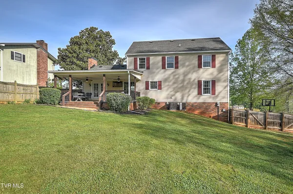 $429,900 | 1420 Ruthbrooke Drive, Mount Carmel, TN 37645