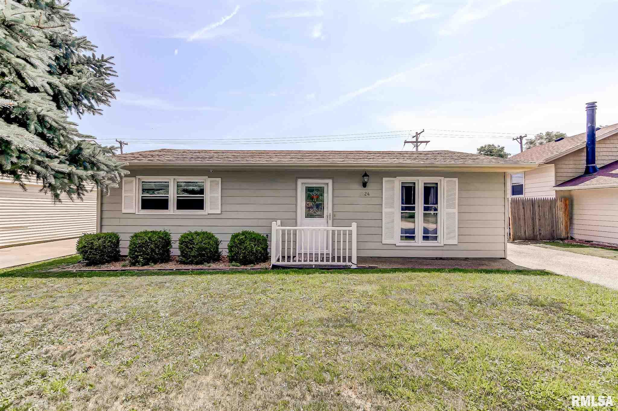 1824 Stonehenge Road Springfield, IL 62702 - Photo 1 of 26 Gallery Image 1