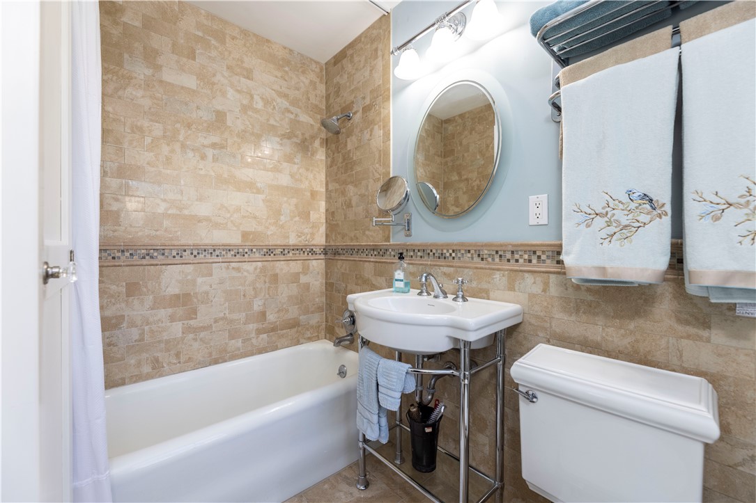 11 Elm Street Westerly, RI 02891 - Photo 6 of 44