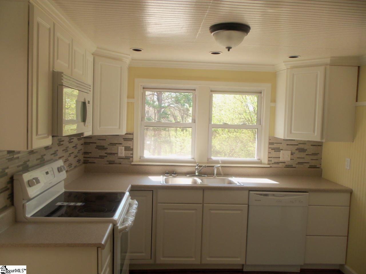 132 Childress Road Spartanburg, SC 29307 - Photo 5 of 27 Gallery Image 5