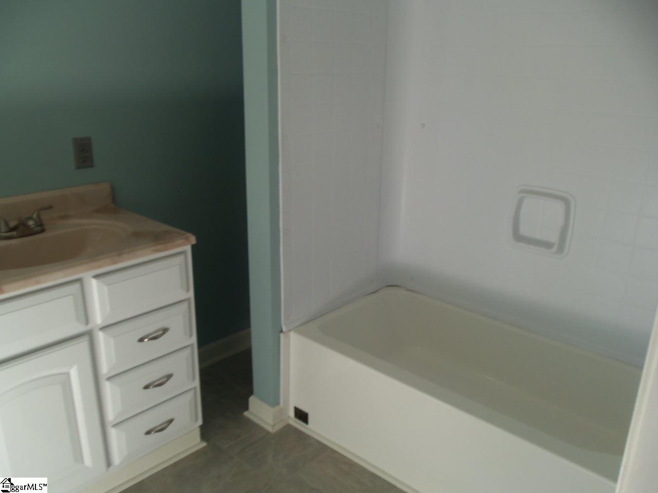 132 Childress Road Spartanburg, SC 29307 - Photo 10 of 27 Gallery Image 10