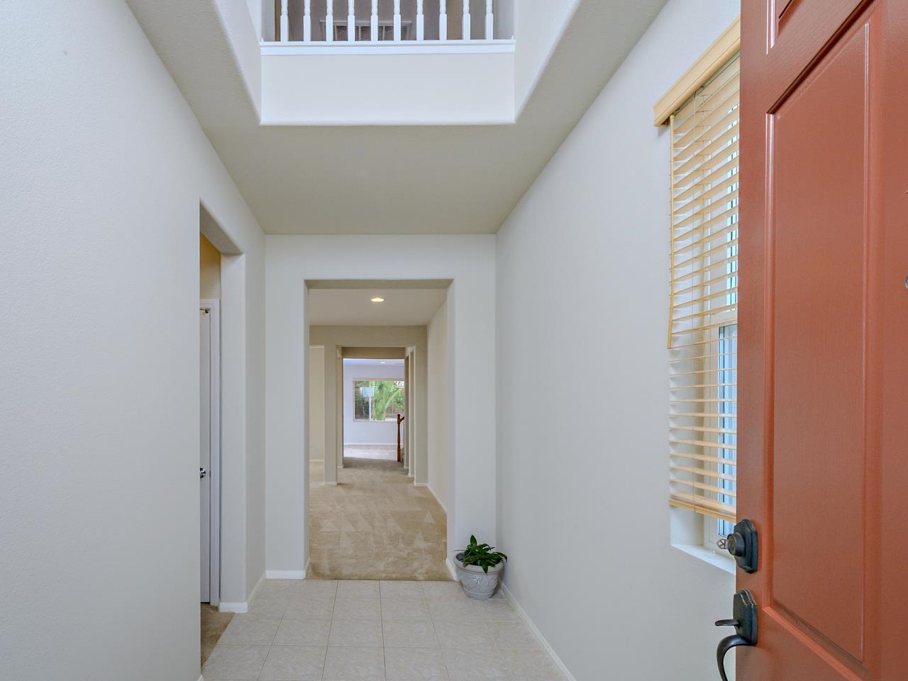 3567 Pebble Street Carlsbad, CA 92010 - Photo 3 of 25 Foyer