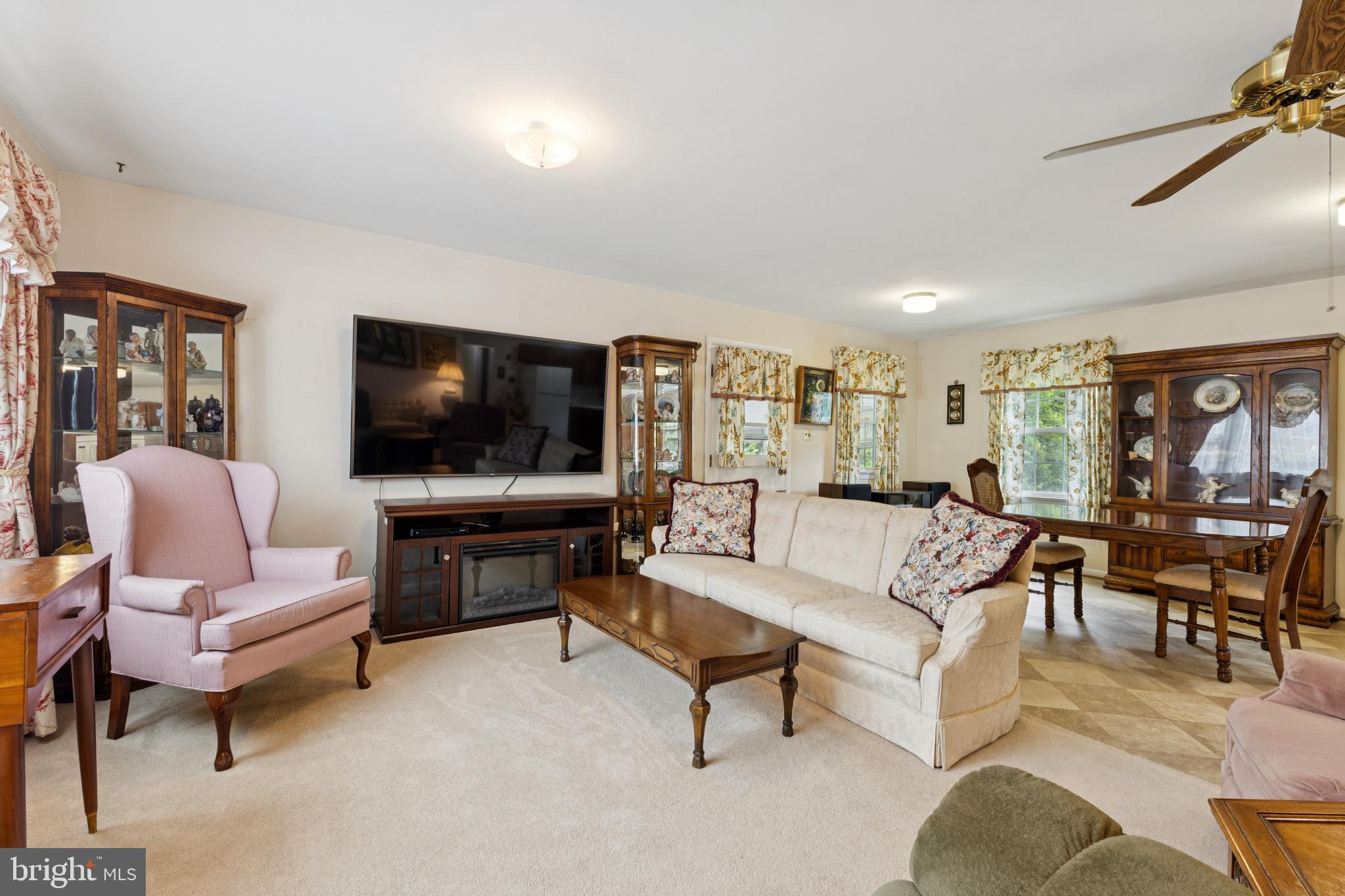2885 Sweden Point Road Marbury, MD 20658 - Photo 5 of 35 Living Room