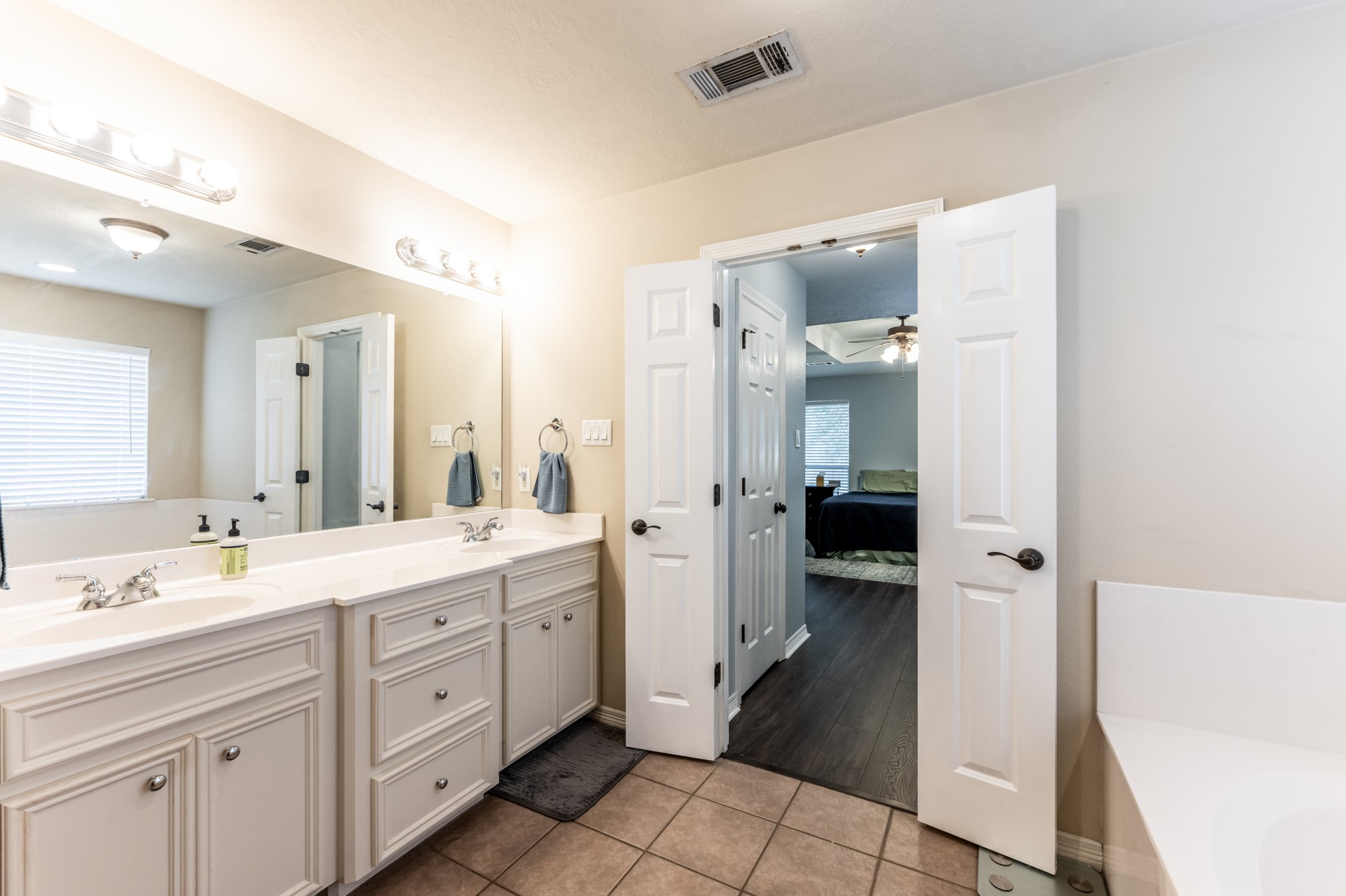 3658 Red Bud Lane Huntsville, TX 77340 - Photo 14 of 22