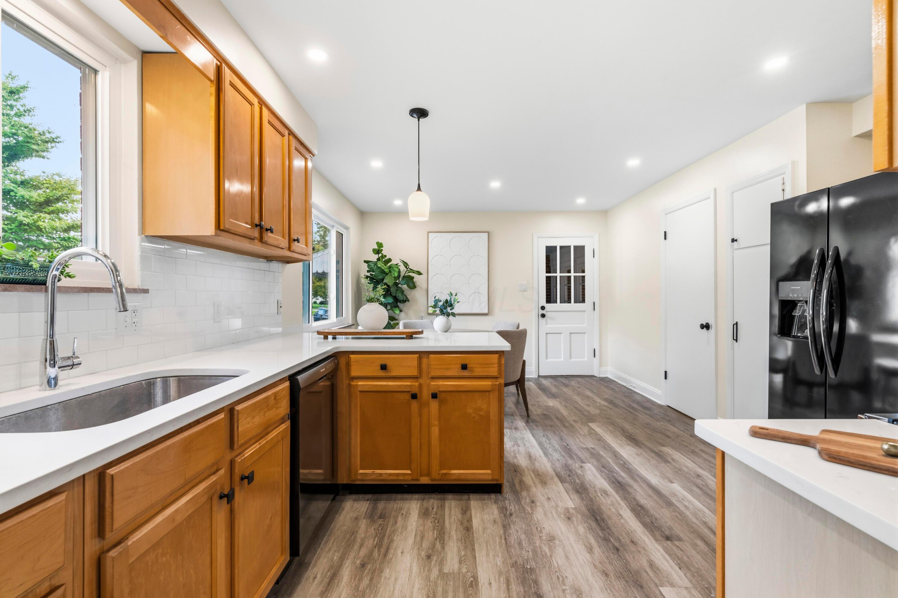 3213 Mountview Road Upper Arlington, OH 43221 - Photo 11 of 61 Kitchen