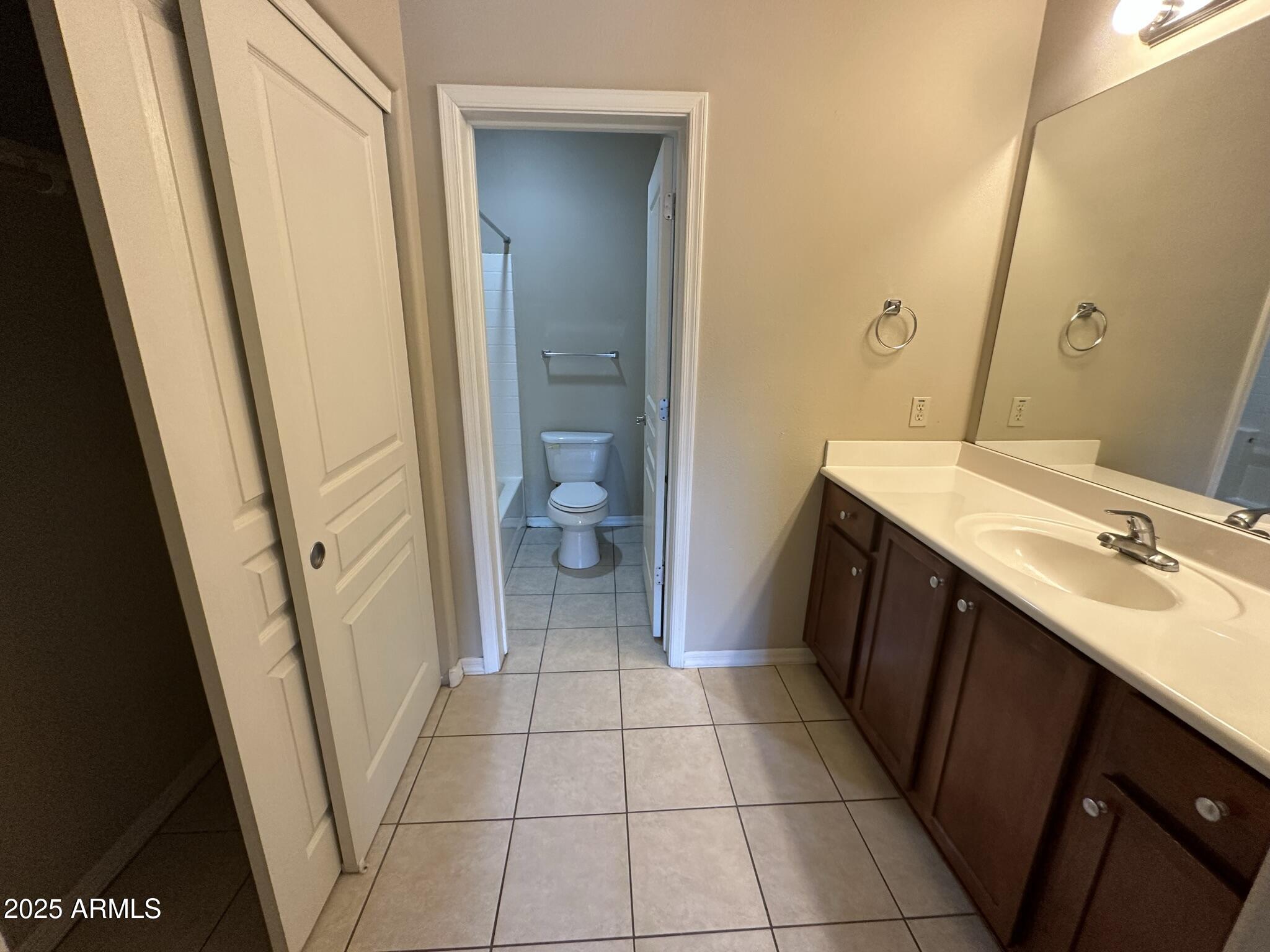 1117 East 8th Street, Unit 1002 Tempe, AZ 85281 - Photo 13 of 17 masterbath