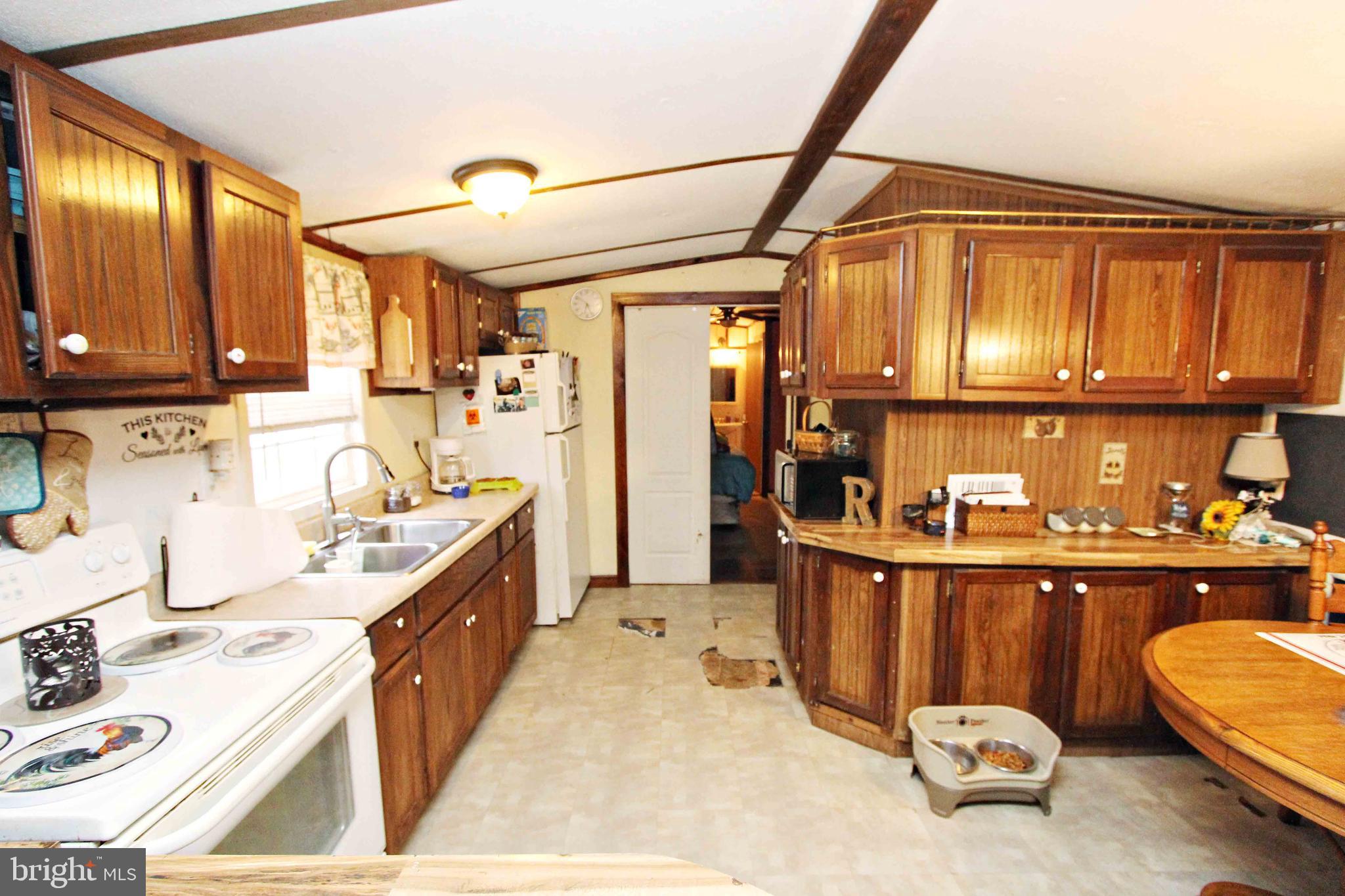 65 Pine Tree Road Manchester, PA 17345 - Photo 7 of 15