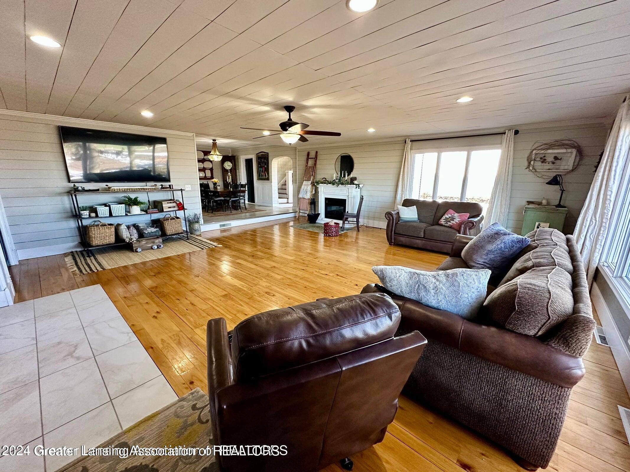 7611 West Hayes Road Middleton, MI 48856 - Photo 9 of 73 9