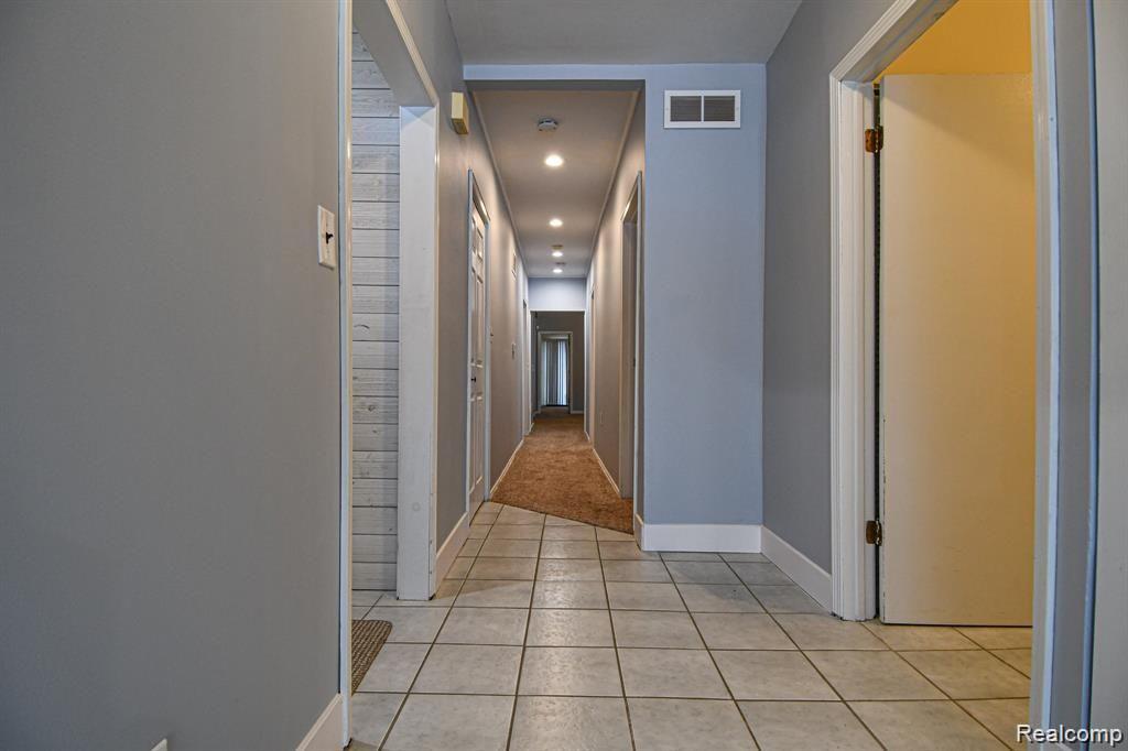 5750 Bullard Road Fenton, MI 48430 - Photo 8 of 58
