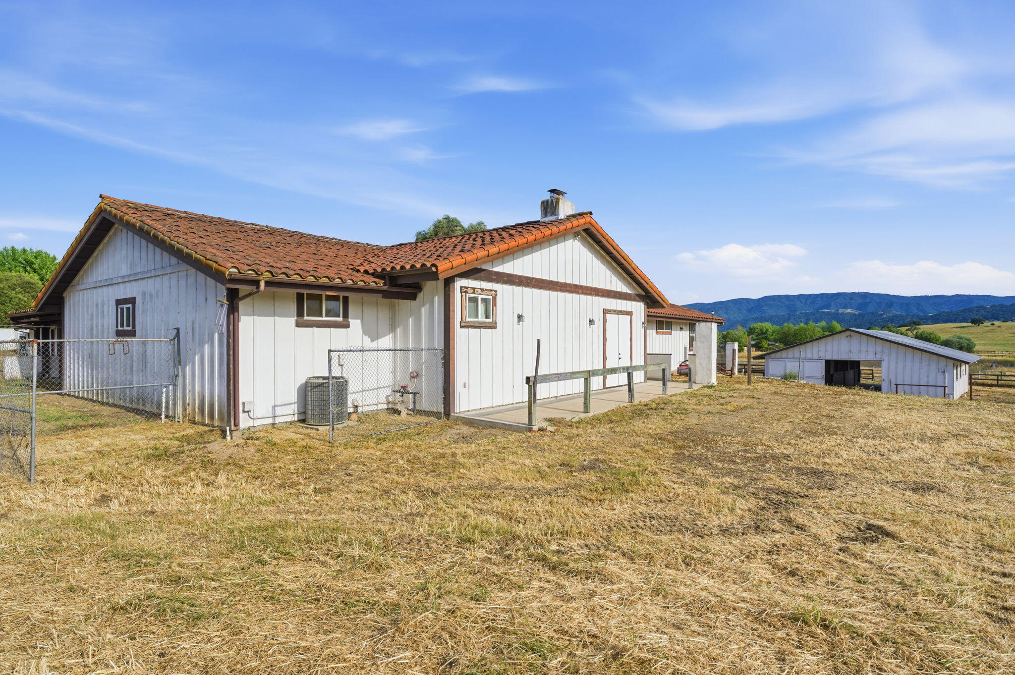 795 Entrance Road Solvang, CA 93463 - Photo 26 of 75 19-web-or-mls-795 Entrance Rd 128