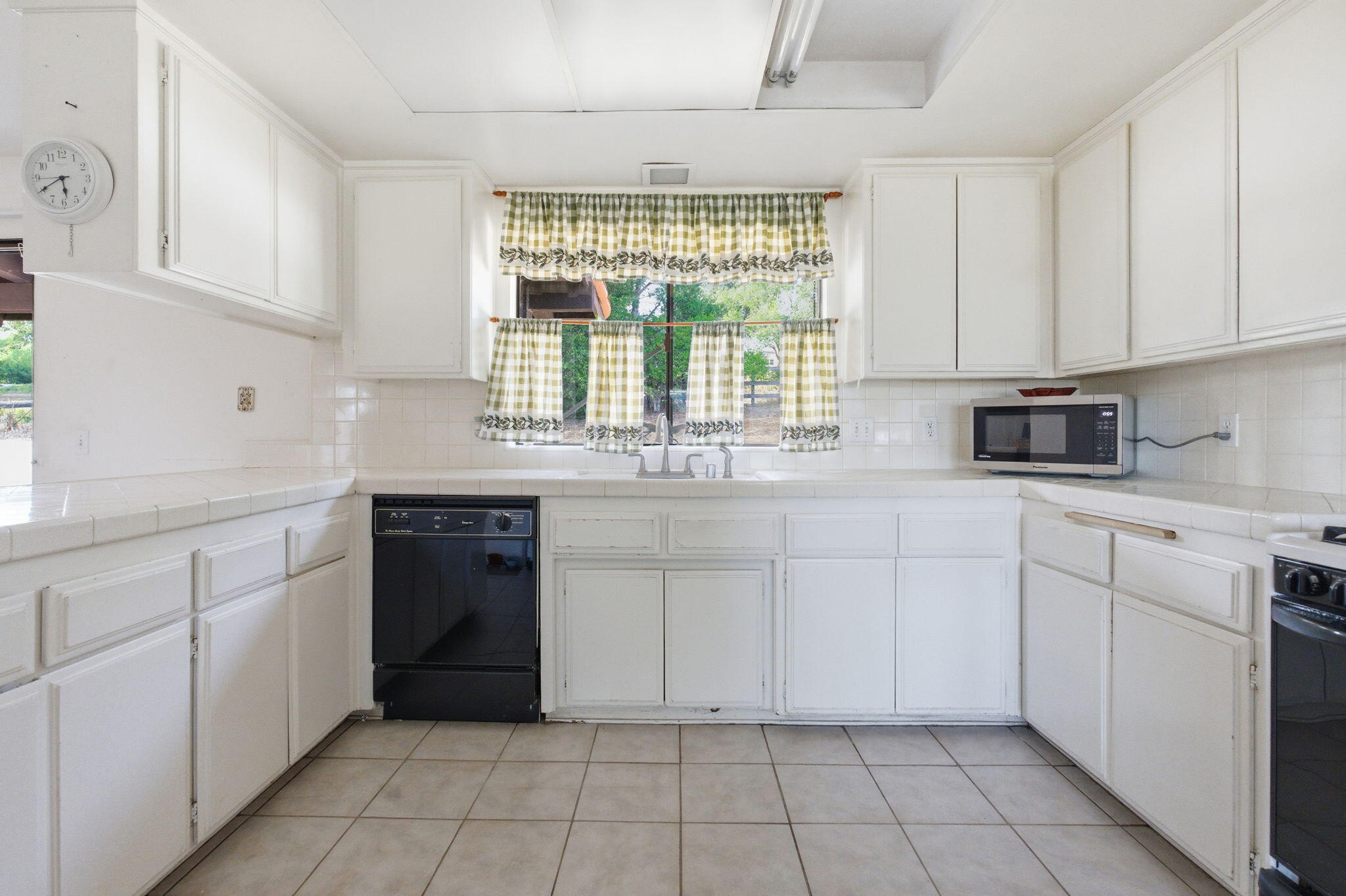 795 Entrance Road Solvang, CA 93463 - Photo 42 of 75 37-web-or-mls-795 Entrance Rd 146