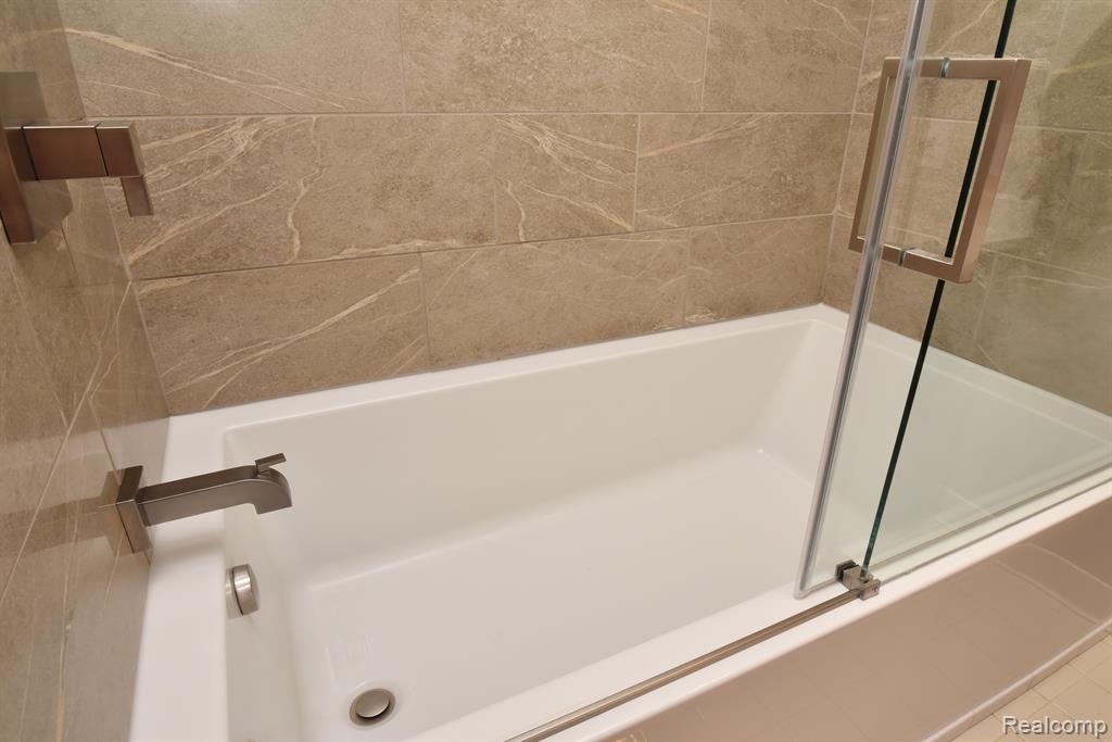 1875 Wingate Road Bloomfield Hills, MI 48302 - Photo 28 of 47