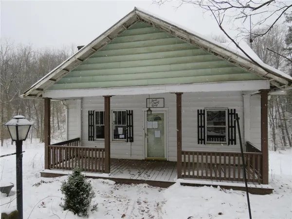 $79,900 | 2189 Dunn Station Road, Prosperity, PA 15329