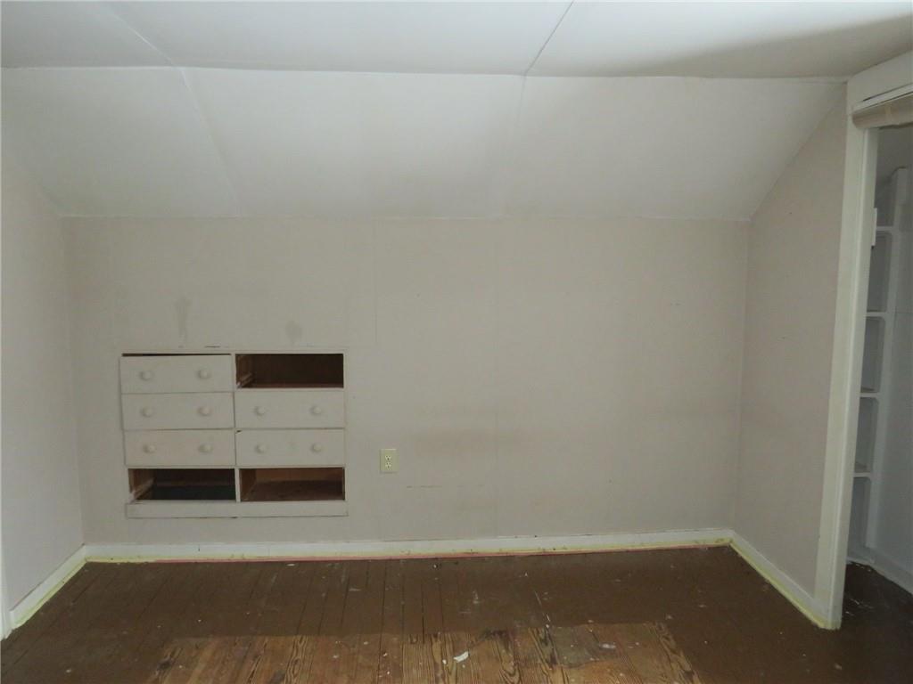 2189 Dunn Station Road Prosperity, PA 15329 - Photo 2 of 27