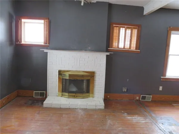 $79,900 | 2189 Dunn Station Road, Prosperity, PA 15329