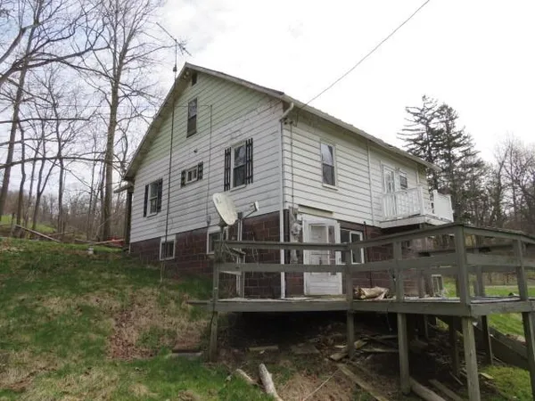 $79,900 | 2189 Dunn Station Road, Prosperity, PA 15329