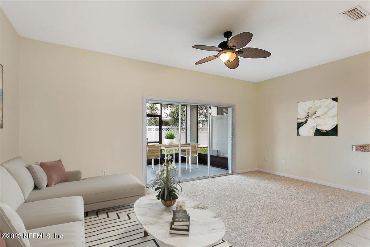 628 Crystal Way Orange Park, FL 32065 - Photo 4 of 21 a living room with furniture