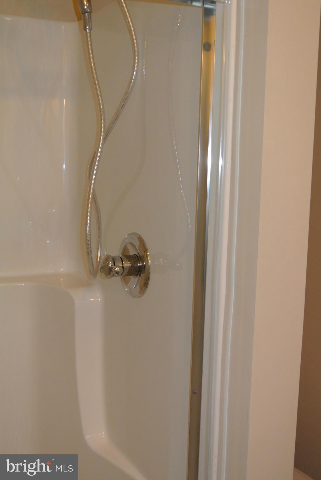 19374 Batna Road Culpeper, VA 22701 - Photo 13 of 22 Bath (Master)