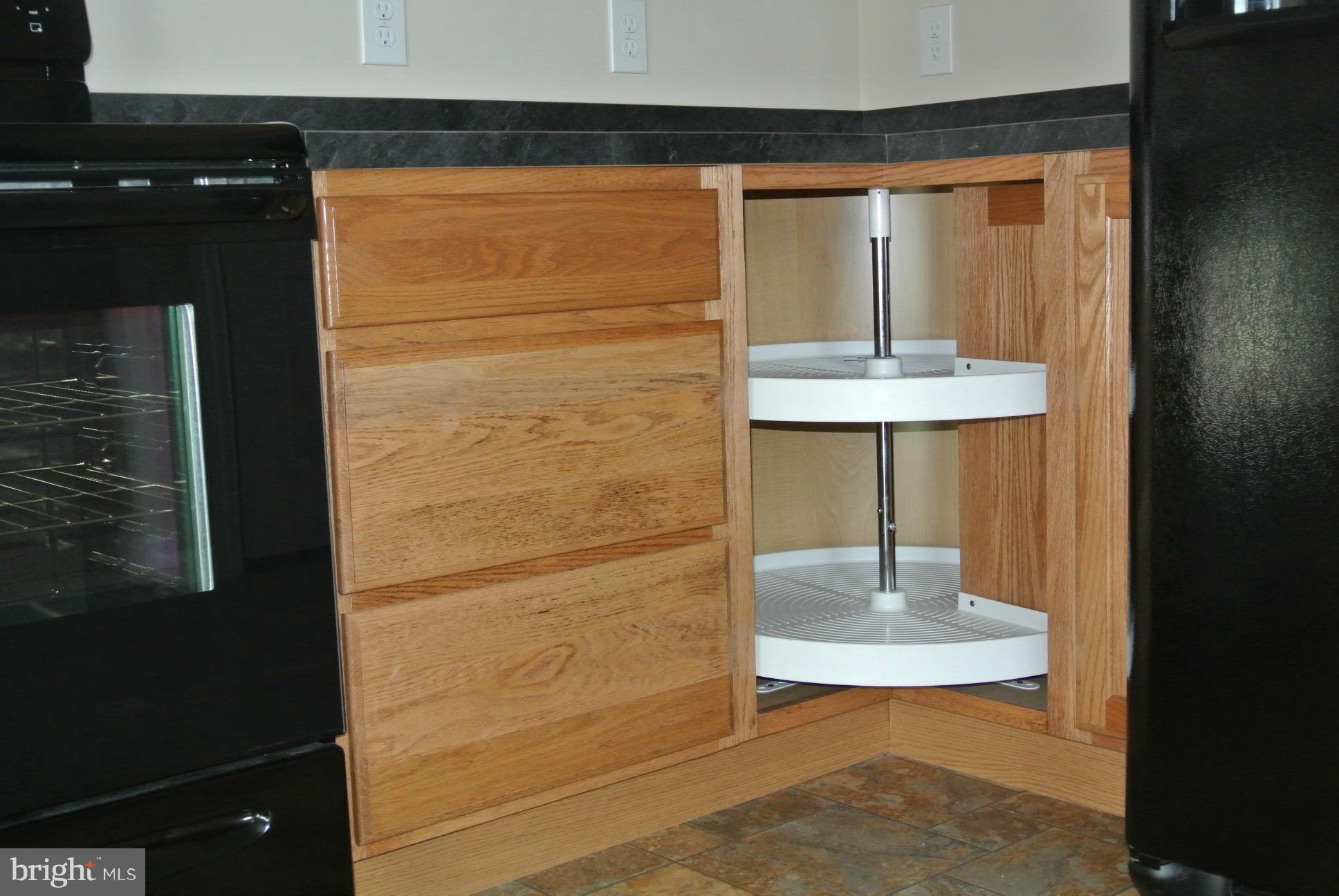 19374 Batna Road Culpeper, VA 22701 - Photo 10 of 22 Storage drawers & lazy susan - good storage!
