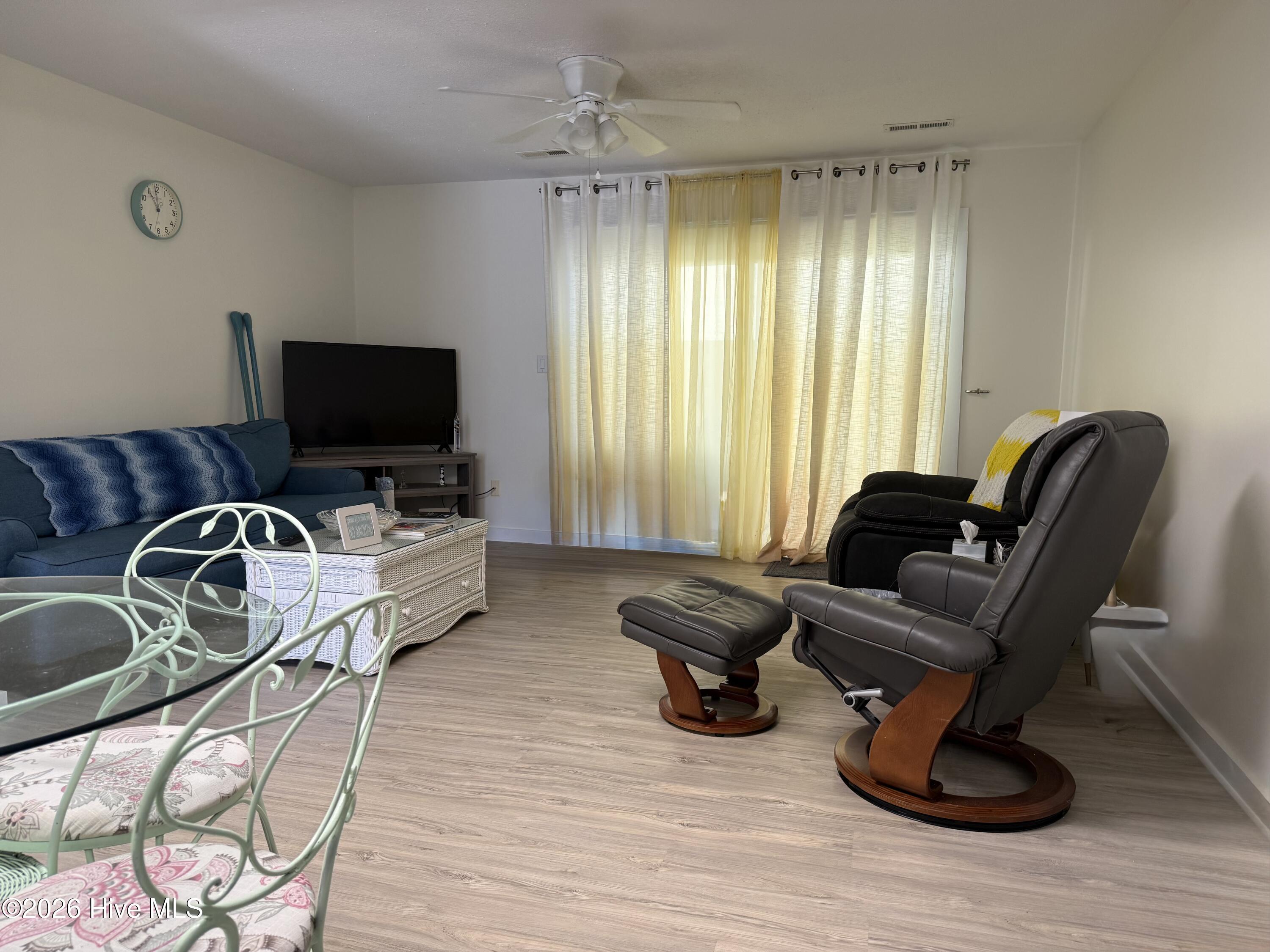 283 Salter Path Road, Unit 115 Pine Knoll Shores, NC 28512 - Photo 4 of 15 Living Area