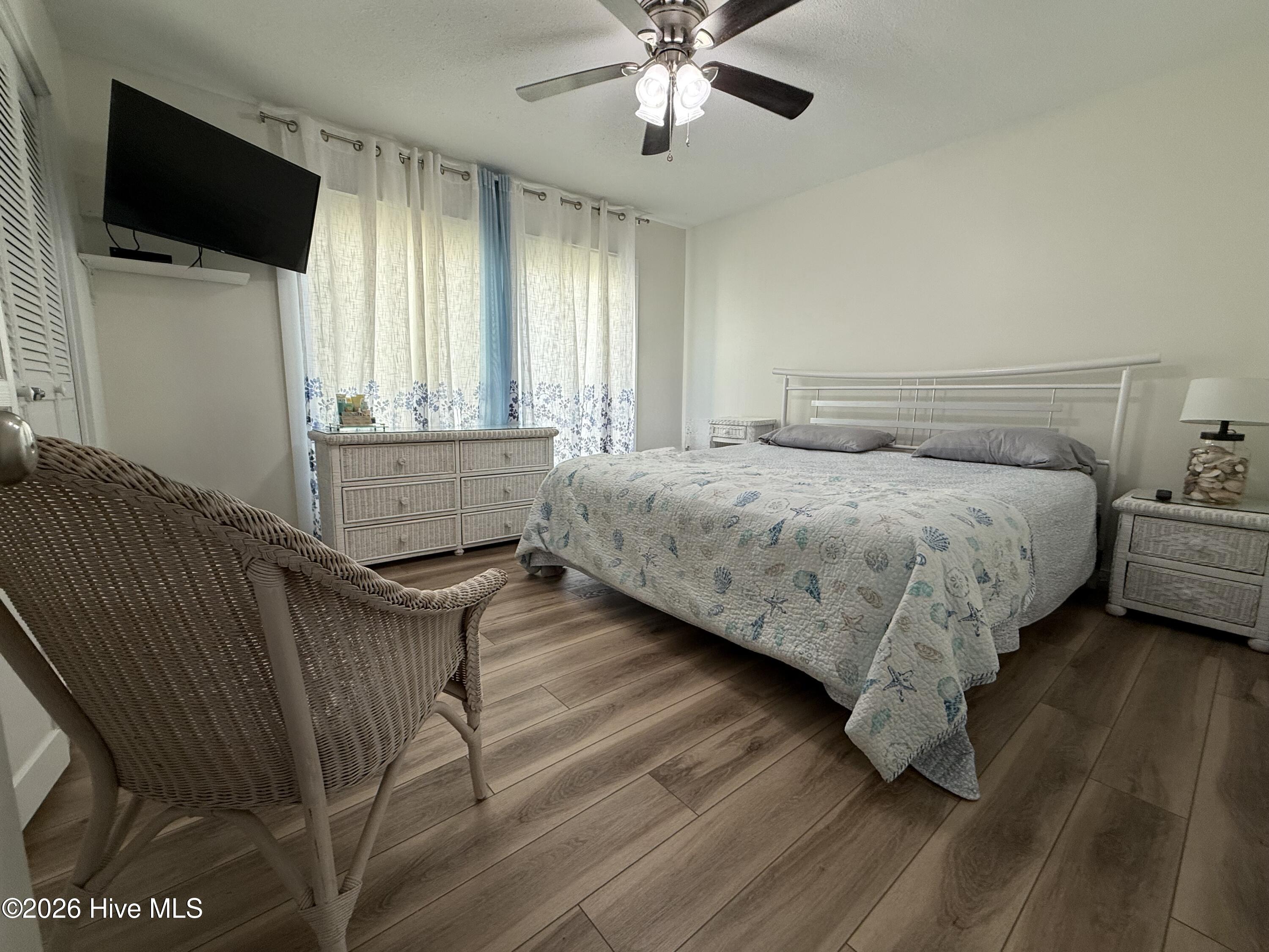 283 Salter Path Road, Unit 115 Pine Knoll Shores, NC 28512 - Photo 8 of 15 Bedroom 1