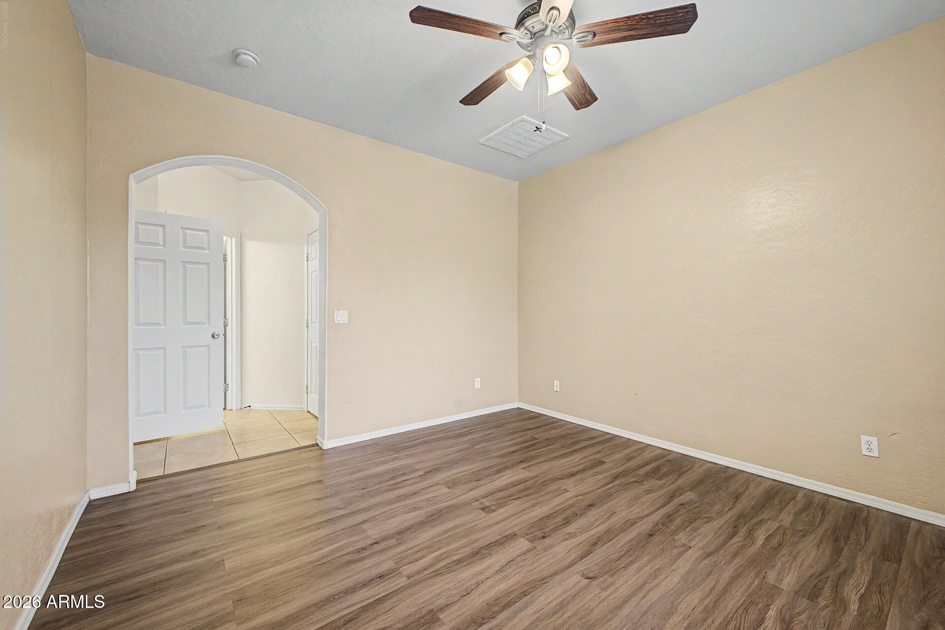 14867 West Wethersfield Road Surprise, AZ 85379 - Photo 9 of 19 17 - Wethersfield 14867