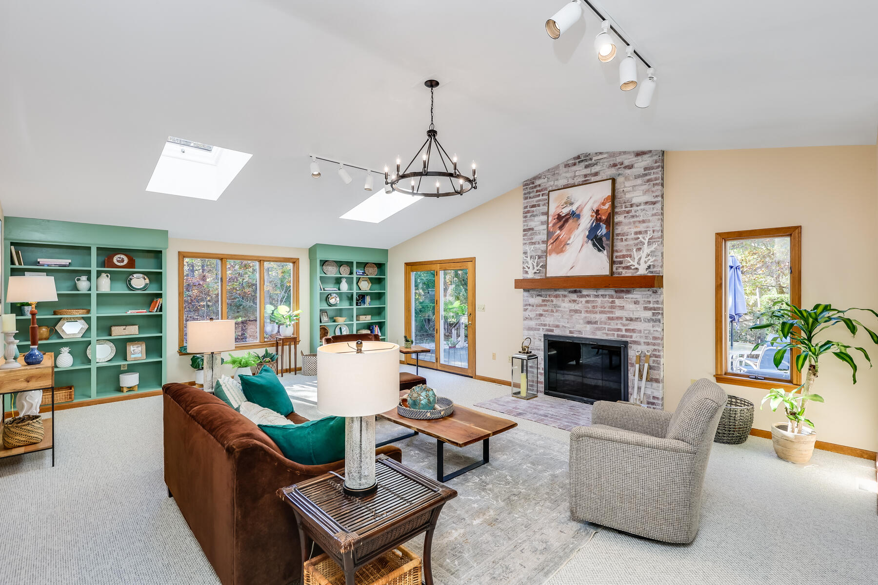 1035 Great Pond Road Eastham, MA 02642 - Photo 7 of 55 Livingroom