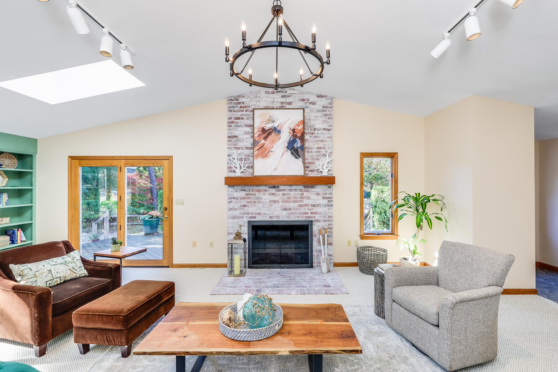 1035 Great Pond Road Eastham, MA 02642 - Photo 8 of 55 Livingroom
