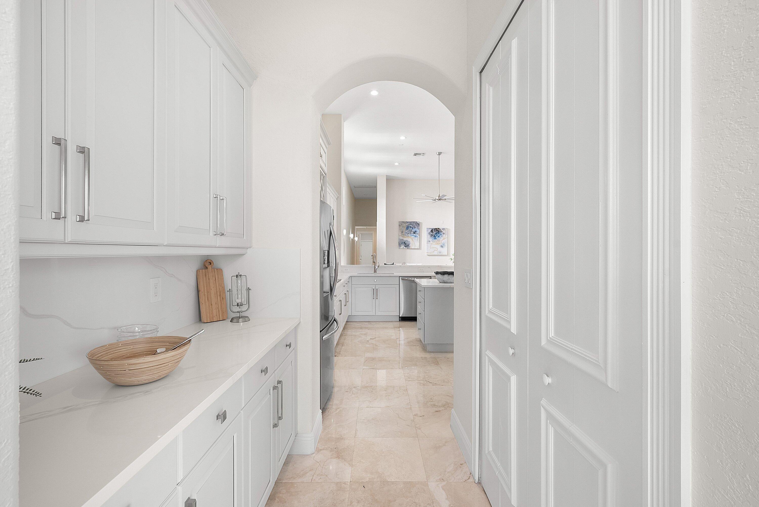 6468 Polo Pointe Way Delray Beach, FL 33484 - Photo 10 of 89 Butler's pantry / Kitchen