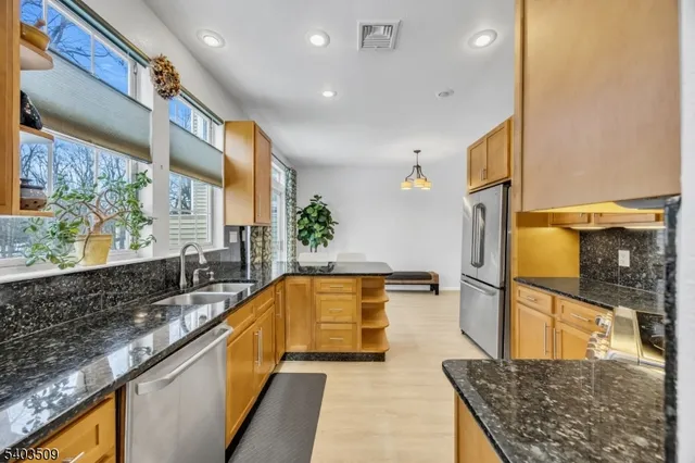 $540,000 | 17 Mallard Lane, Bedminster, NJ 07921